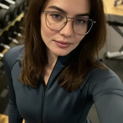 Асель, 26