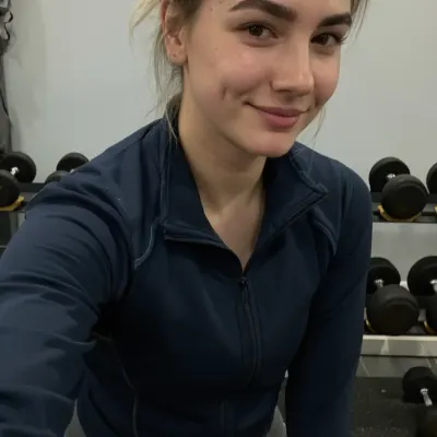 Злата, 27